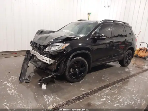 5FNYF8H02LB008305 2020 HONDA PASSPORT - Image 2