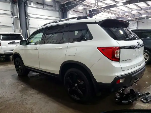 5FNYF8H02MB028183 2021 HONDA PASSPORT - Image 2