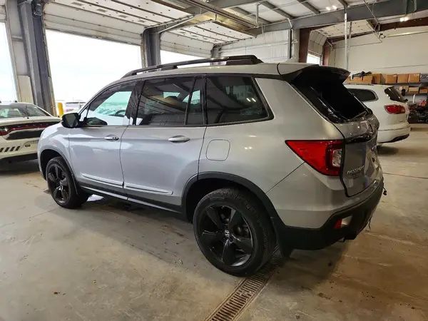 5FNYF8H03LB012394 2020 HONDA PASSPORT - Image 2