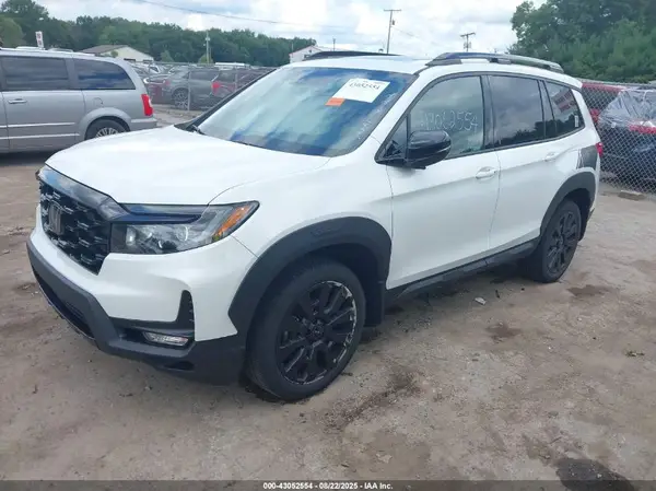 5FNYF8H03NB017226 2022 HONDA PASSPORT - Image 2