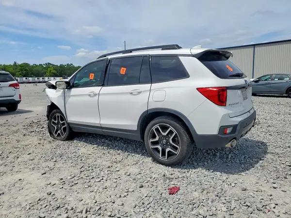 5FNYF8H03PB034496 2023 HONDA PASSPORT - Image 2