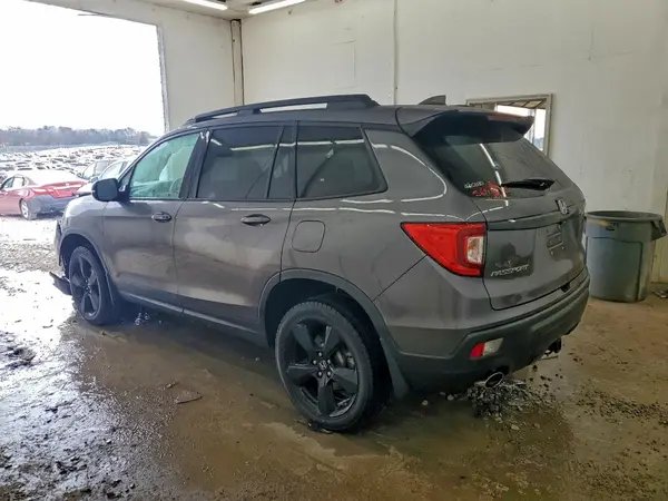 5FNYF8H04KB004660 2019 HONDA PASSPORT - Image 2