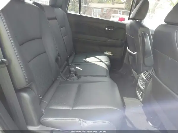 5FNYF8H04KB010684 2019 HONDA PASSPORT - Image 8