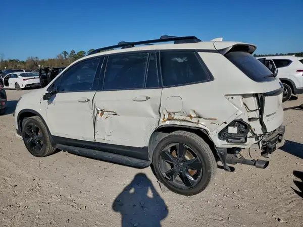 5FNYF8H04KB010958 2019 HONDA PASSPORT - Image 2