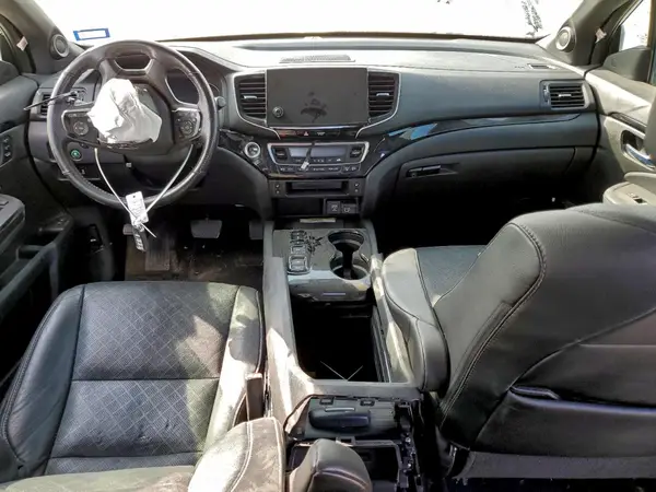 5FNYF8H04LB004885 2020 HONDA PASSPORT - Image 8