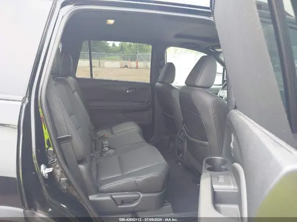 5FNYF8H04MB028752 2021 HONDA PASSPORT - Image 8