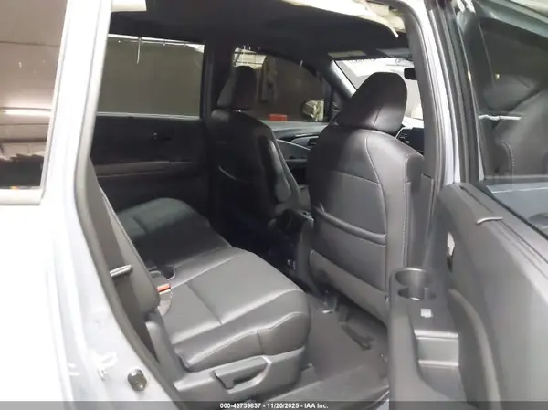 5FNYF8H04PB028402 2023 HONDA PASSPORT - Image 8