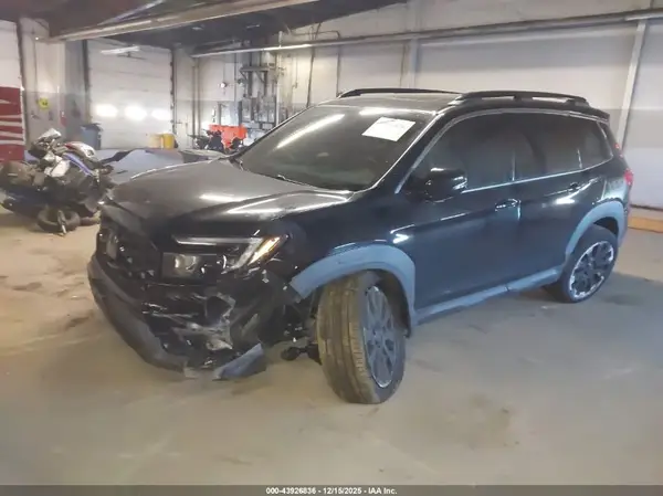 5FNYF8H05NB005840 2022 HONDA PASSPORT - Image 2