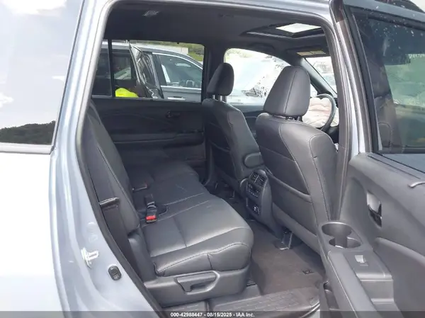 5FNYF8H05NB025781 2022 HONDA PASSPORT - Image 8