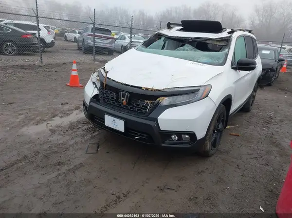 5FNYF8H06LB001048 2020 HONDA PASSPORT - Image 2