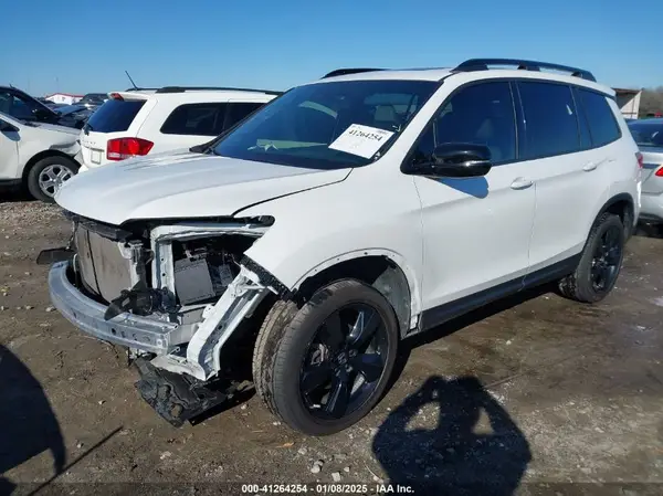 5FNYF8H06MB025786 2021 HONDA PASSPORT - Image 2