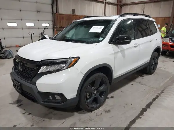 5FNYF8H06MB028672 2021 HONDA PASSPORT - Image 2