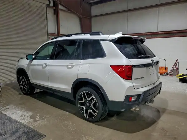 5FNYF8H06PB004148 2023 HONDA PASSPORT - Image 2