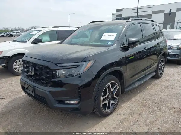 5FNYF8H06PB027204 2023 HONDA PASSPORT - Image 2