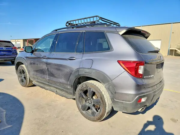 5FNYF8H07KB015717 2019 HONDA PASSPORT - Image 2