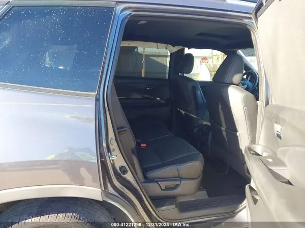 5FNYF8H07KB015720 2019 HONDA PASSPORT - Image 8