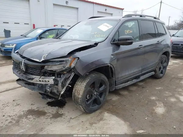 5FNYF8H07LB001737 2020 HONDA PASSPORT - Image 2