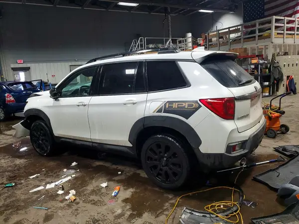 5FNYF8H07NB003488 2022 HONDA PASSPORT - Image 2