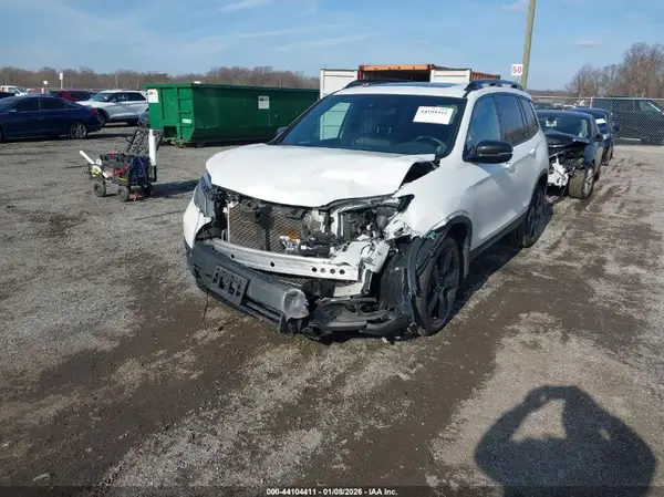 5FNYF8H08KB025592 2019 HONDA PASSPORT - Image 2