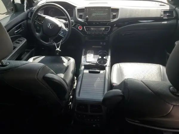 5FNYF8H08LB016859 2020 HONDA PASSPORT - Image 8
