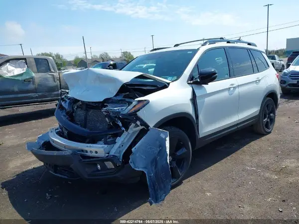 5FNYF8H08MB028138 2021 HONDA PASSPORT - Image 2