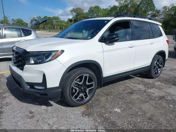 5FNYF8H08PB023140 2023 HONDA PASSPORT - Image 2