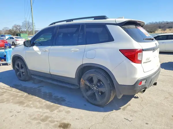 5FNYF8H09KB004914 2019 HONDA PASSPORT - Image 2