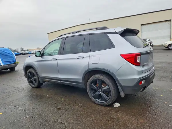 5FNYF8H09LB004915 2020 HONDA PASSPORT - Image 2