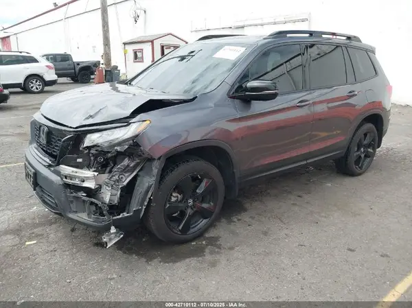 5FNYF8H09MB034689 2021 HONDA PASSPORT - Image 2