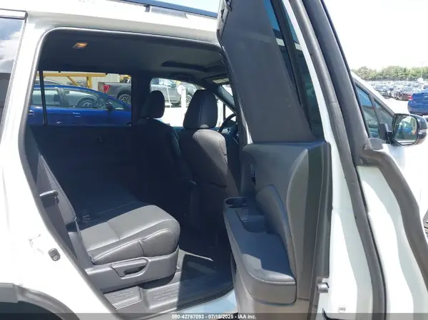 5FNYF8H09NB018378 2022 HONDA PASSPORT - Image 8