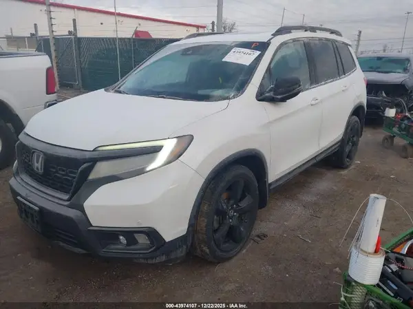 5FNYF8H0XKB028087 2019 HONDA PASSPORT - Image 2