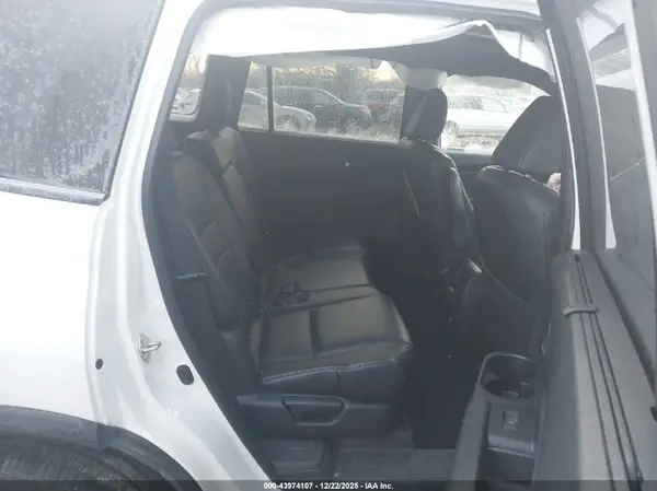 5FNYF8H0XKB028087 2019 HONDA PASSPORT - Image 8