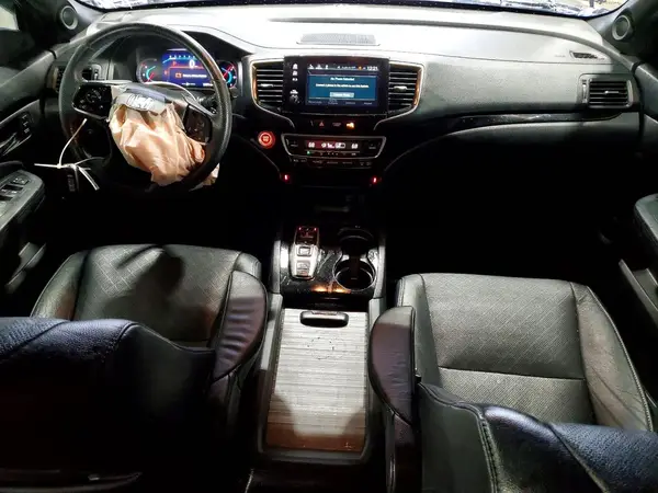 5FNYF8H0XLB010822 2020 HONDA PASSPORT - Image 8