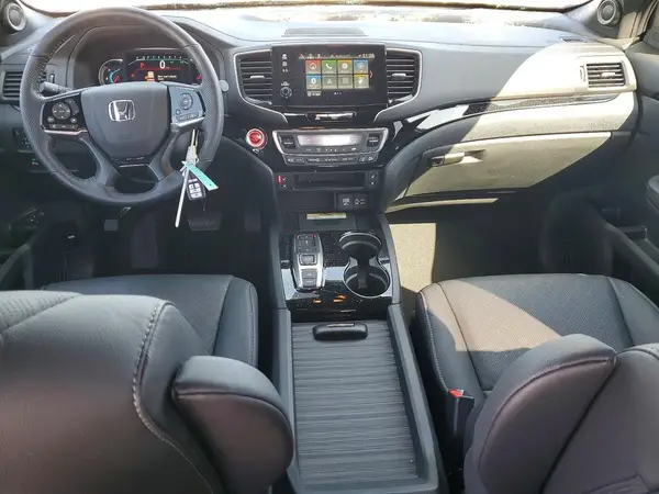 5FNYF8H0XMB020462 2021 HONDA PASSPORT - Image 8