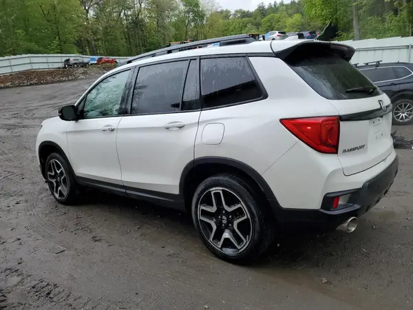 5FNYF8H0XPB017677 2023 HONDA PASSPORT - Image 2