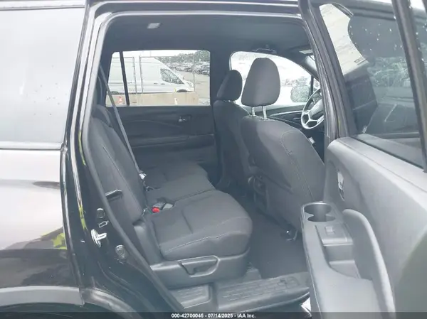 5FNYF8H22KB011804 2019 HONDA PASSPORT - Image 8