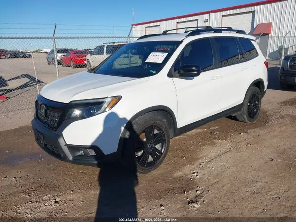 5FNYF8H23MB038660 2021 HONDA PASSPORT - Image 2