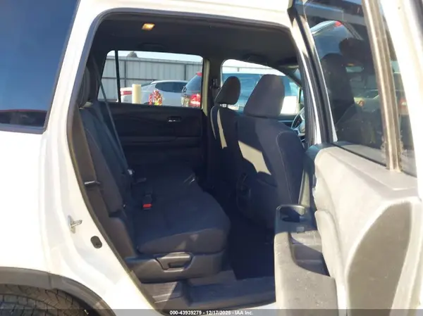 5FNYF8H26KB010283 2019 HONDA PASSPORT - Image 8