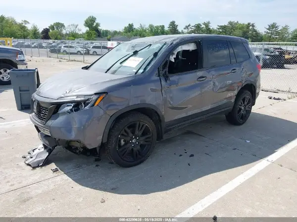 5FNYF8H27KB002001 2019 HONDA PASSPORT - Image 2