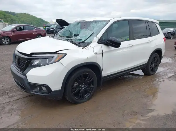 5FNYF8H28KB010303 2019 HONDA PASSPORT - Image 2