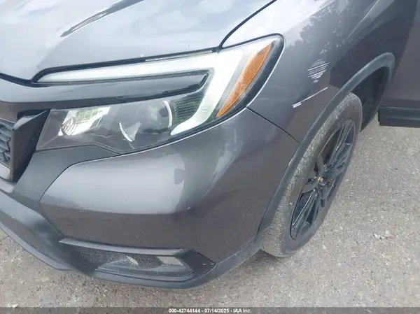 2019 HONDA PASSPORT auction photo 6