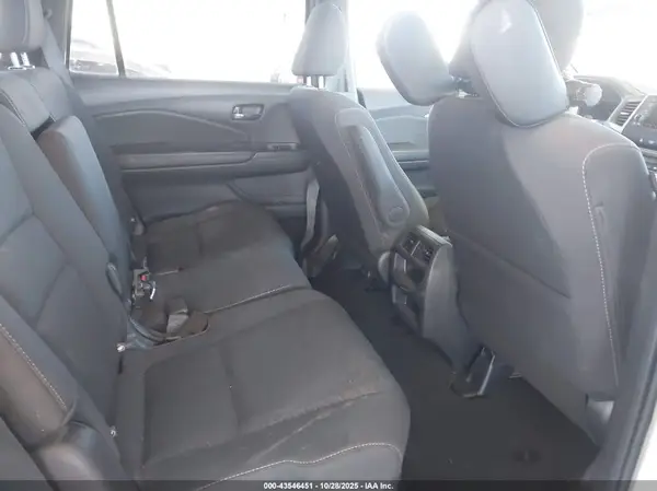 5FNYF8H29KB011489 2019 HONDA PASSPORT - Image 8