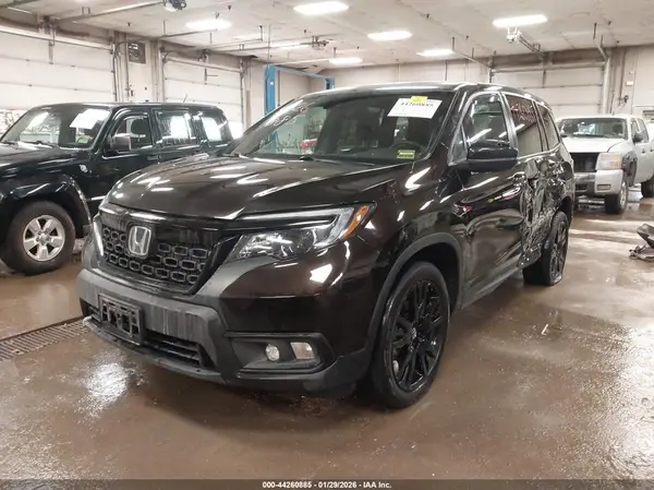 5FNYF8H29MB027873 2021 HONDA PASSPORT - Image 2