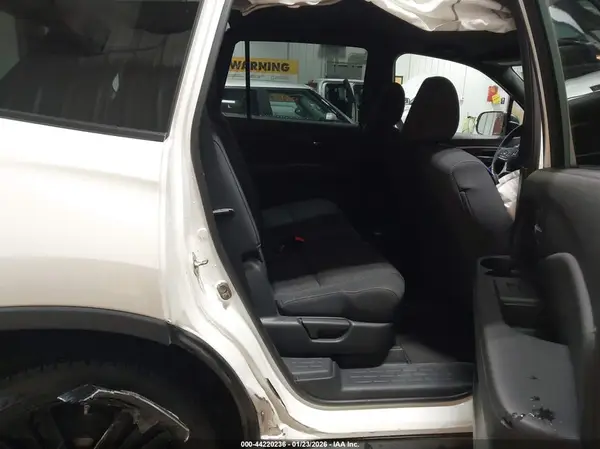 5FNYF8H2XKB010920 2019 HONDA PASSPORT - Image 8
