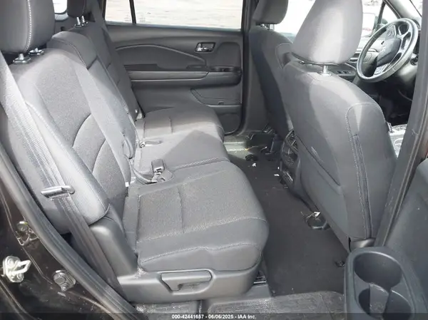 5FNYF8H2XKB015924 2019 HONDA PASSPORT - Image 8