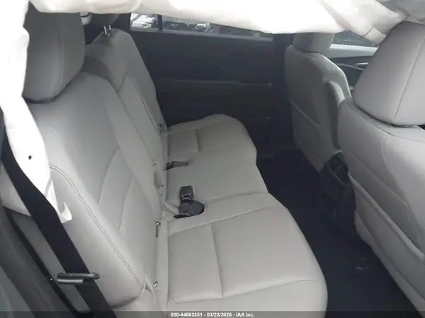 5FNYF8H50NB011234 2022 HONDA PASSPORT - Image 8