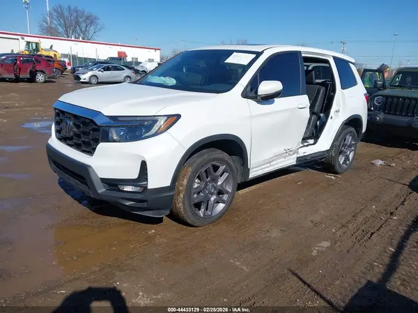 5FNYF8H50NB031810 2022 HONDA PASSPORT - Image 2