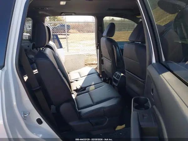 5FNYF8H50NB031810 2022 HONDA PASSPORT - Image 8
