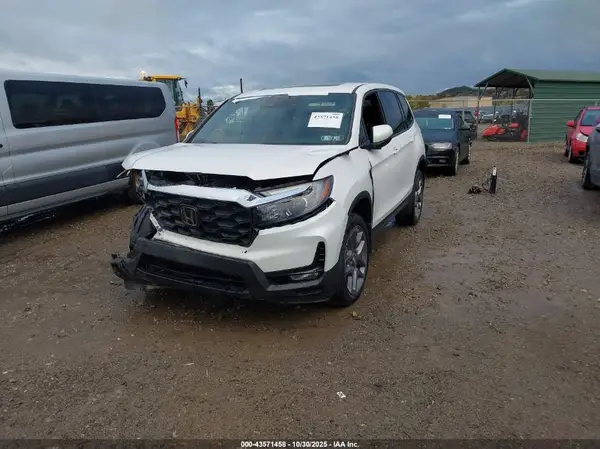 5FNYF8H50PB011124 2023 HONDA PASSPORT - Image 2