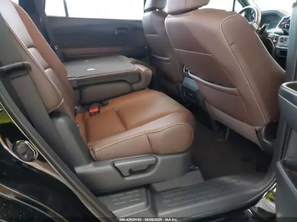5FNYF8H50RB016178 2024 HONDA PASSPORT - Image 8